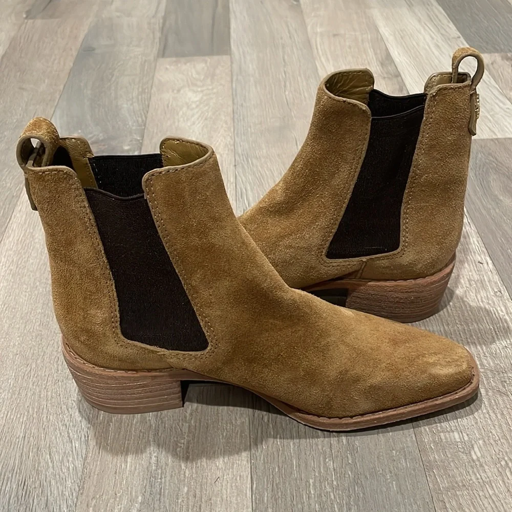 Tory Burch Women's Western Pointed Toe Ankle Chelsea Boots - Picture 7 of 10